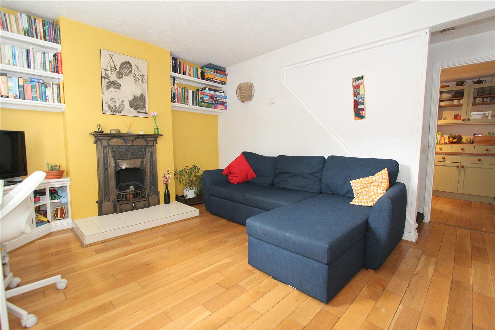 2 bed property in Clarence Road, Sutton